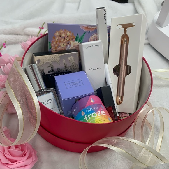 The Pamper Box - Picture 2 of 2